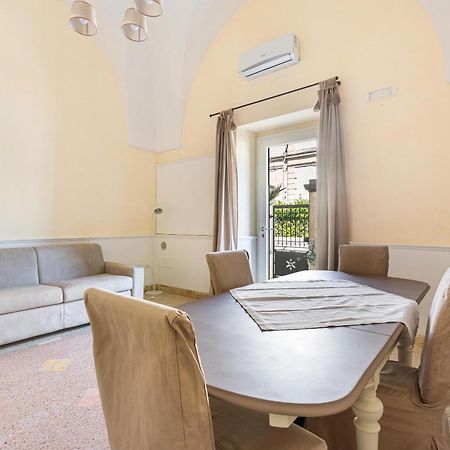 Dimora Le Tre Muse Guesthouse Lecce Eksteriør billede