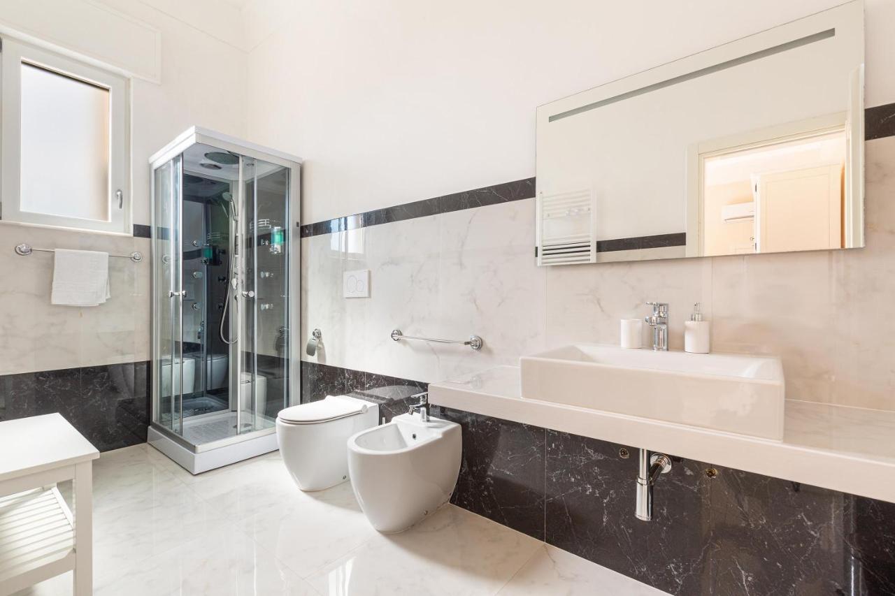 Dimora Le Tre Muse Guesthouse Lecce Eksteriør billede