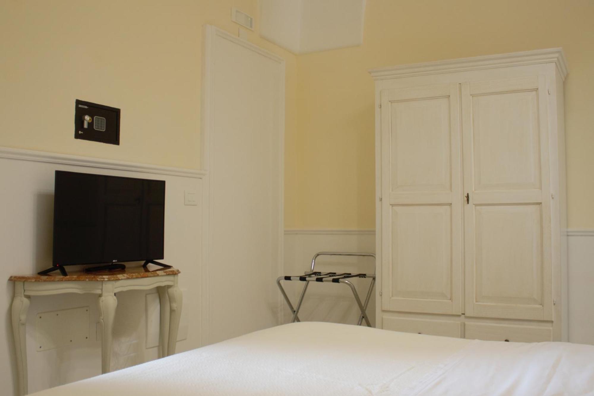 Dimora Le Tre Muse Guesthouse Lecce Eksteriør billede