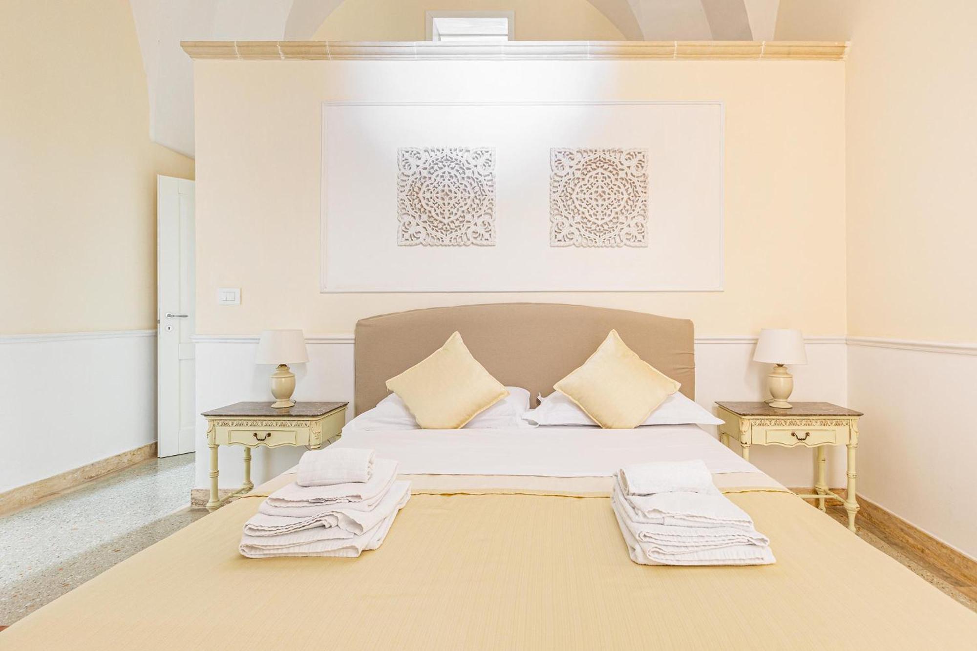 Dimora Le Tre Muse Guesthouse Lecce Eksteriør billede